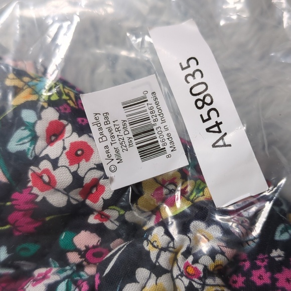 NWT Vera Bradley Miller Bag Travel Tote Itsy Ditsy Black Floral Quilted Cotton - Picture 6 of 6